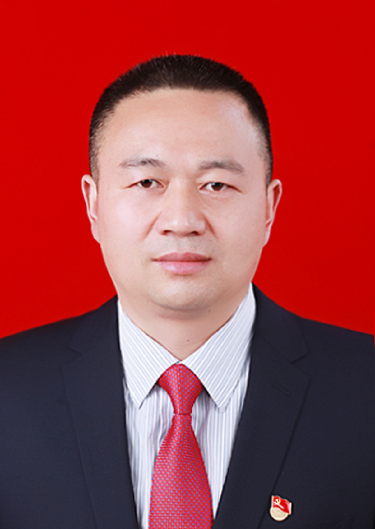  p>万志,男,汉族,1966年3月出生,陕西省平利县人,1988年8月参加工作