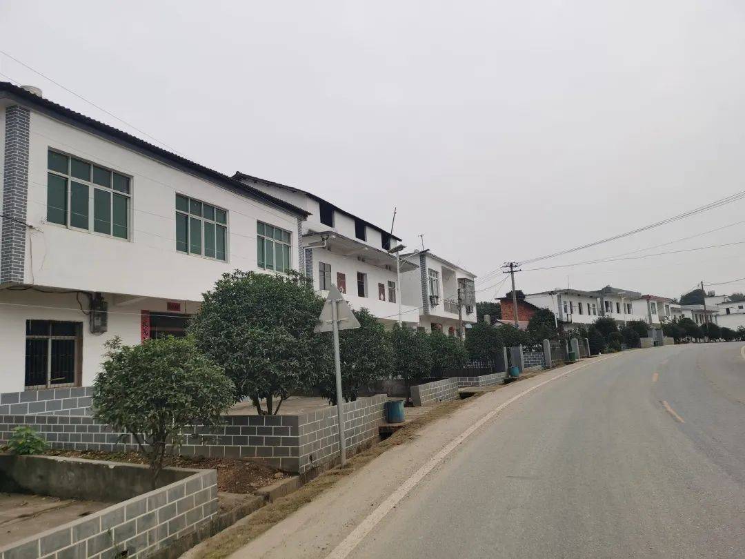 ctrid="sgplpl6ooztu">西山镇,隶属于江西省南昌市