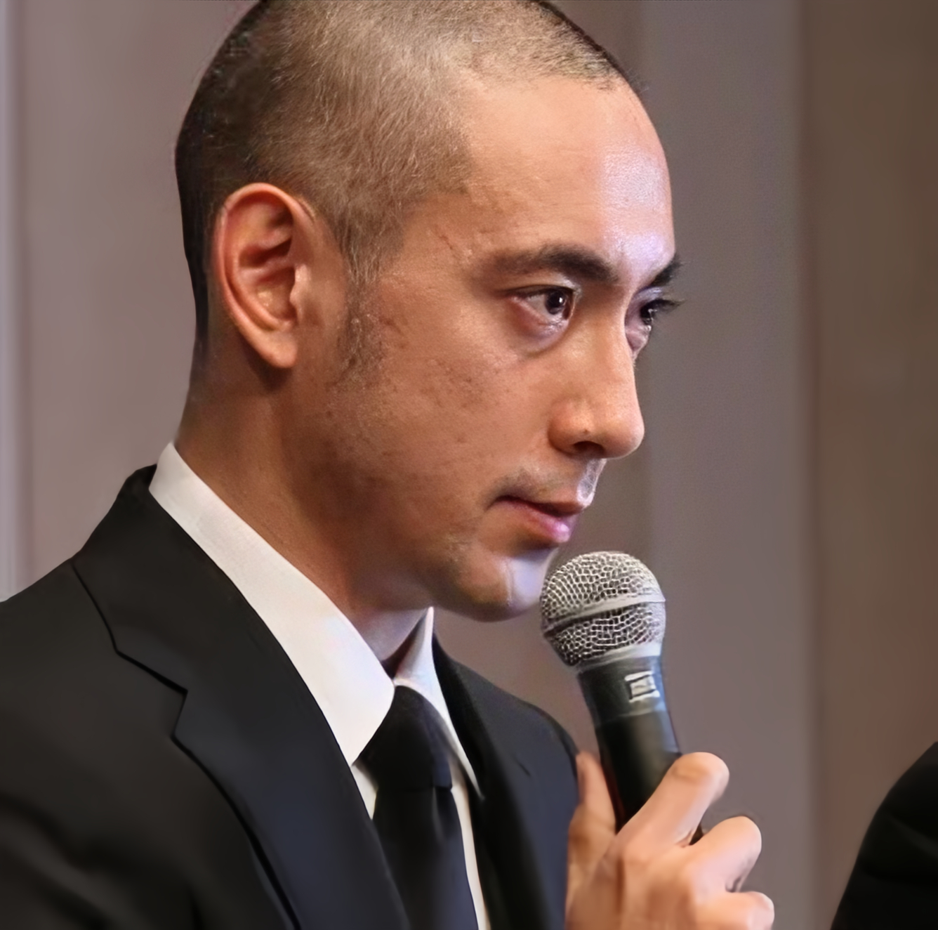 市川海老藏