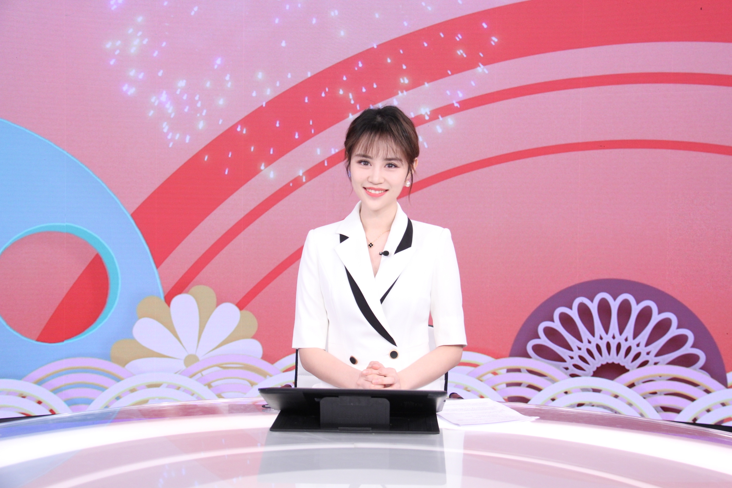罗小曼
