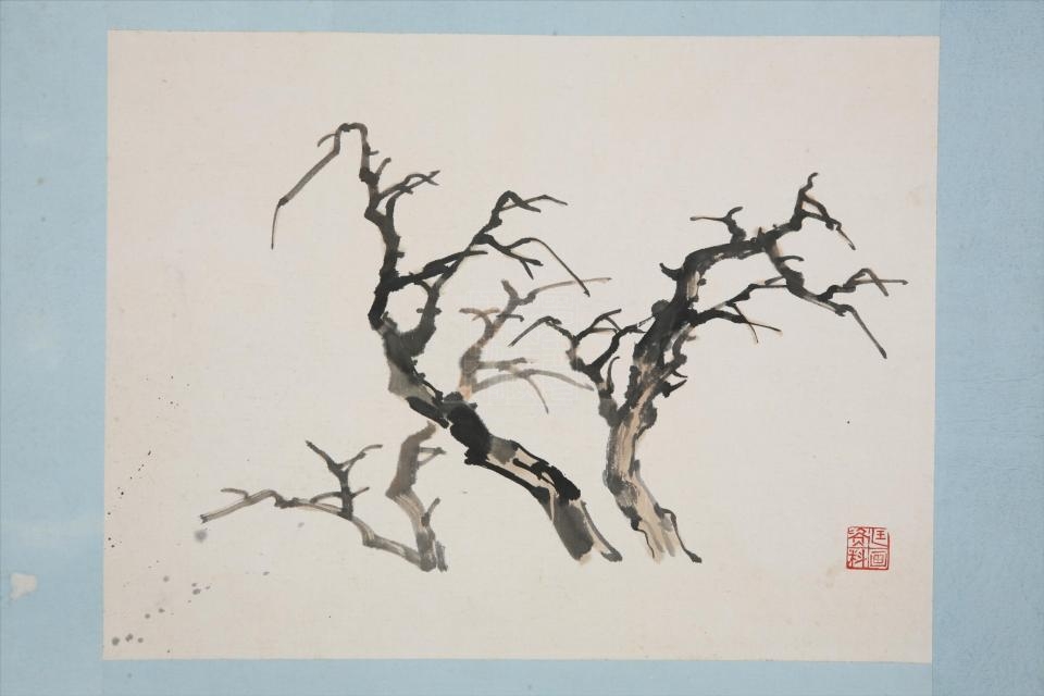 现代周北溪设色枯枝图页