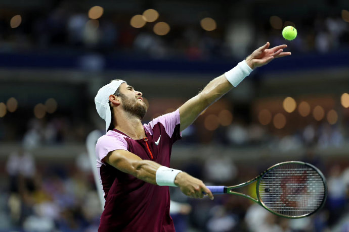 卡伦·卡恰诺夫