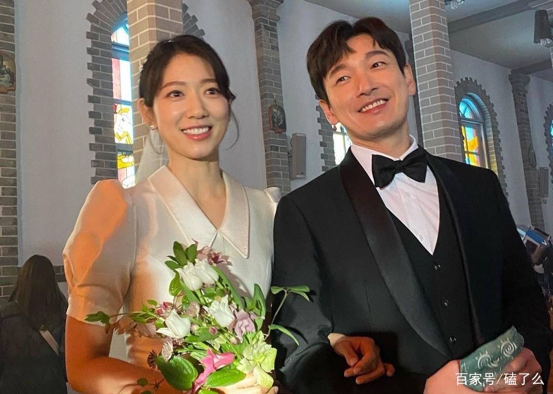 朴信惠新剧惨淡收场，高开低走遭吐槽，离开男神效应难挑大梁_百科TA说