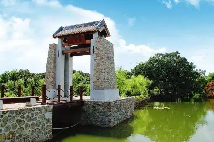  p>斗门接霞庄,位于珠海斗门区斗门镇南门村,200多年前立村时因这里东