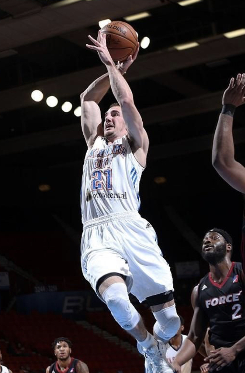  p data-id="gnco06r6wd">亚历克斯·卡鲁索(alex caruso),全名