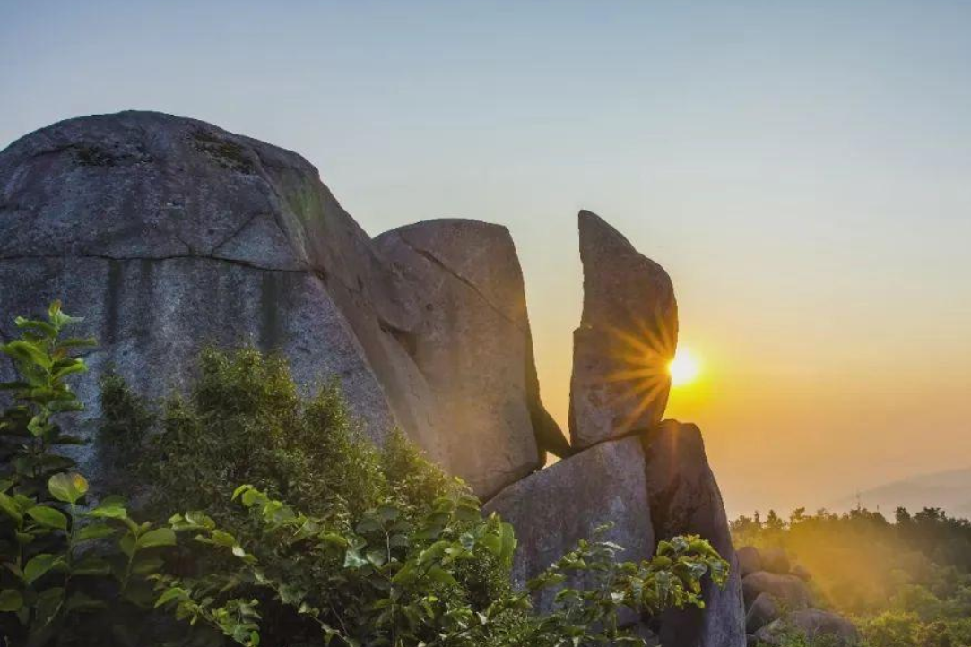 丫口石位于<a target="