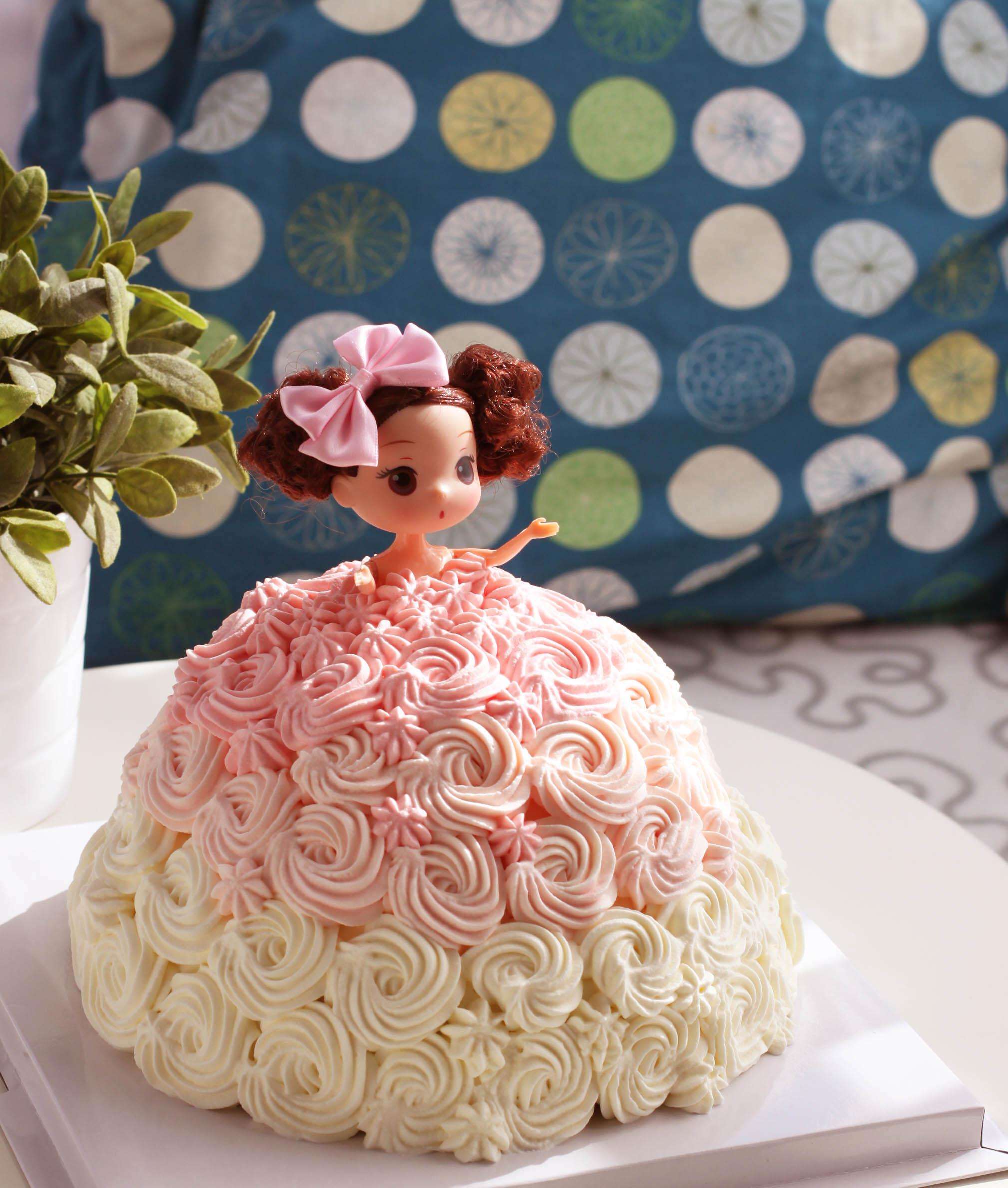 芭比娃娃奶油蛋糕