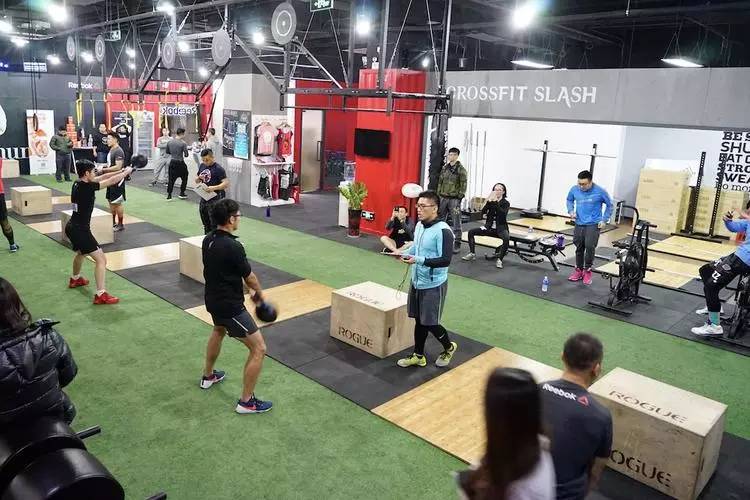 CrossFit 这么 Hard 的健身项目，是如何流行起来的？|市场发明家_百科TA说
