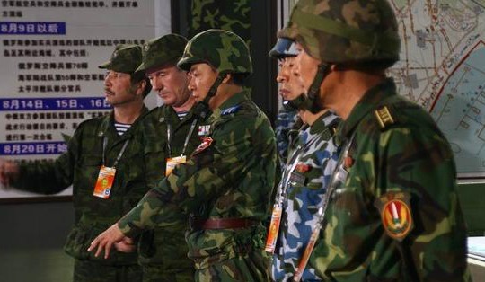  p>和平使命联合军演是上海合作组织的联合军事演习,是一场应对各国