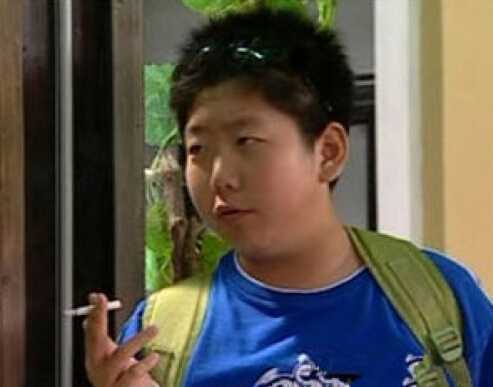  p data-id="go08elh7of">"鼠标",本名林宁,是系列家庭 a target="