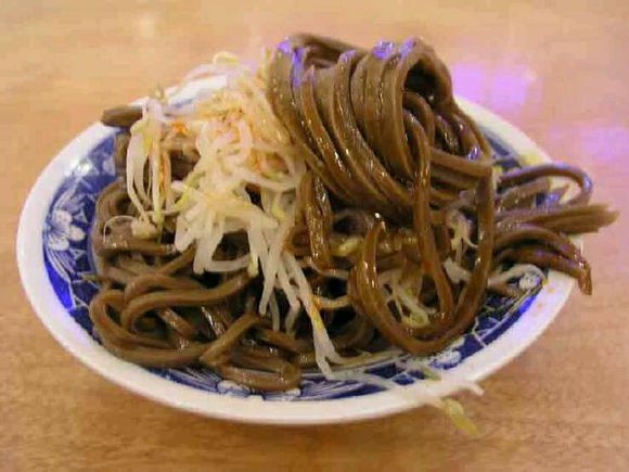  p>黑米凉皮是陕西的一种地方 a target="_blank" href="/item/传统