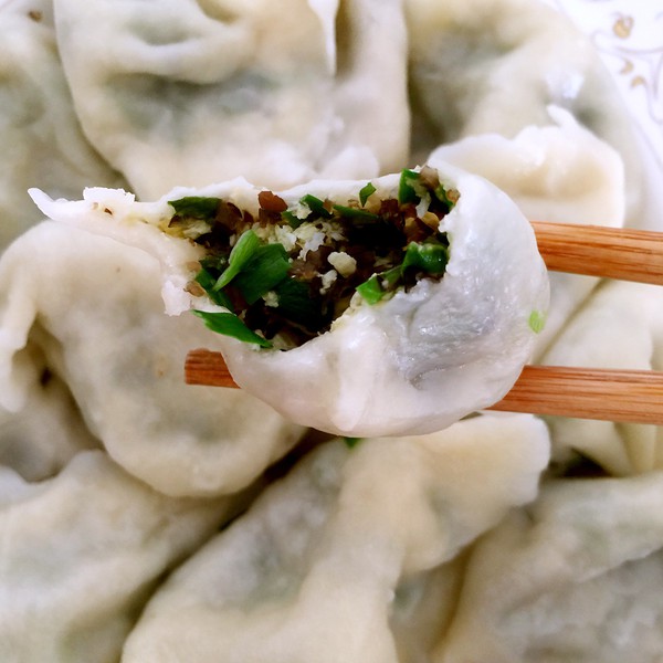 韭菜木耳水饺