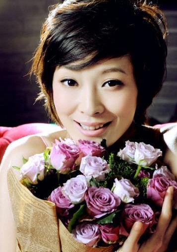  p>苏岩,1974年9月5日生于山东省济南市,中国内地女演员,毕业于 a