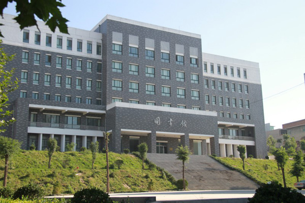  p>阳泉师范高等专科学校(yangquan teachers college,简称yqtc),位于