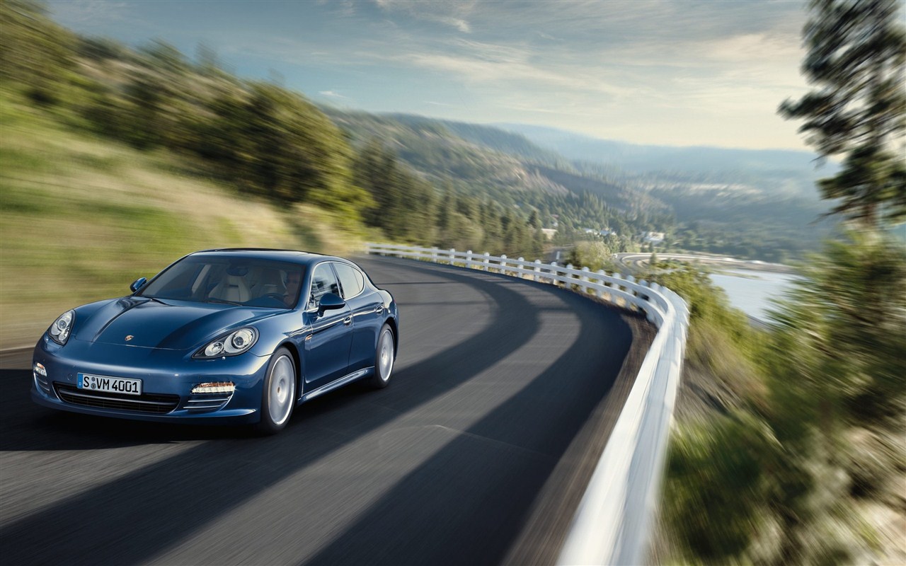 汽车品牌,又译波尔舍,总部位于德国斯图加特,是欧美汽车的主要代表之