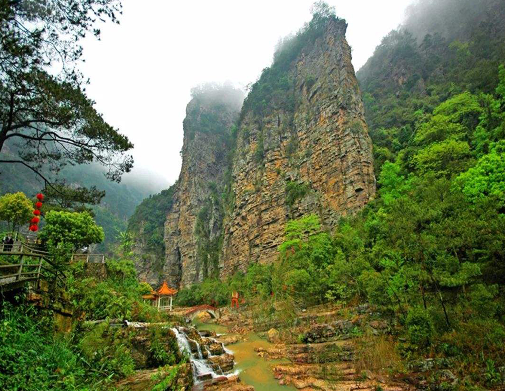  p data-id="gnx0oir75n">封开龙山景区是广东省级 a target="_blank"