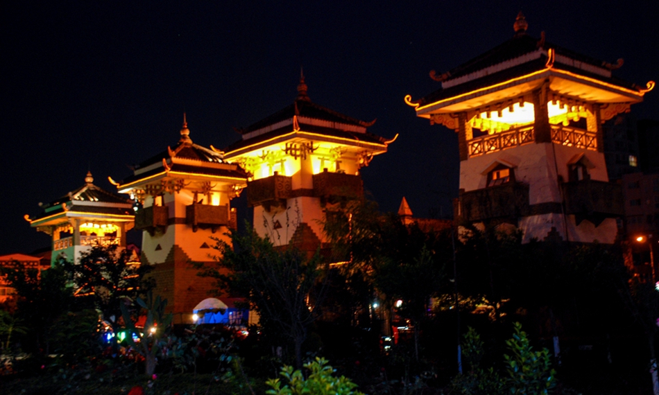 凉山民族风情园