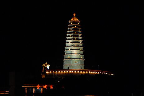  p>榆阳桥位于南门外榆阳河上,是榆林南大道 a target="_blank" href=