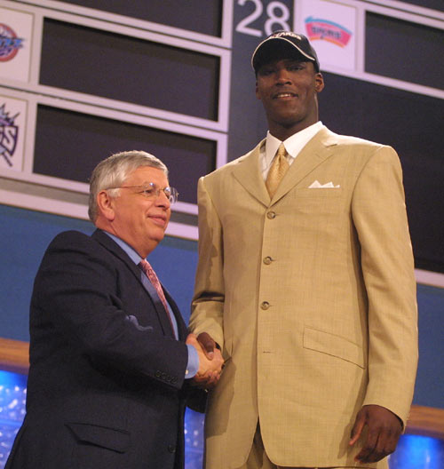  p>夸梅·布朗(kwame brown),1982年3月10日出生于美国 a href="#"