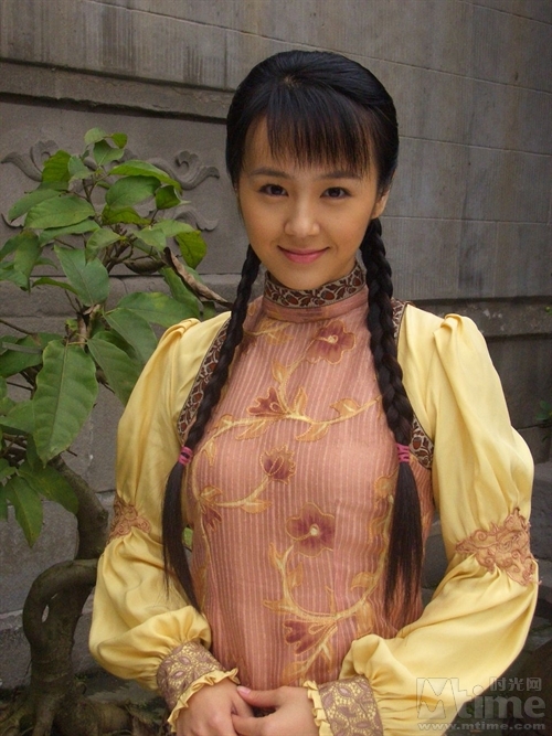  p data-id="gnbqewdnfb">《破茧而出》是一部由中央电视台文艺中心