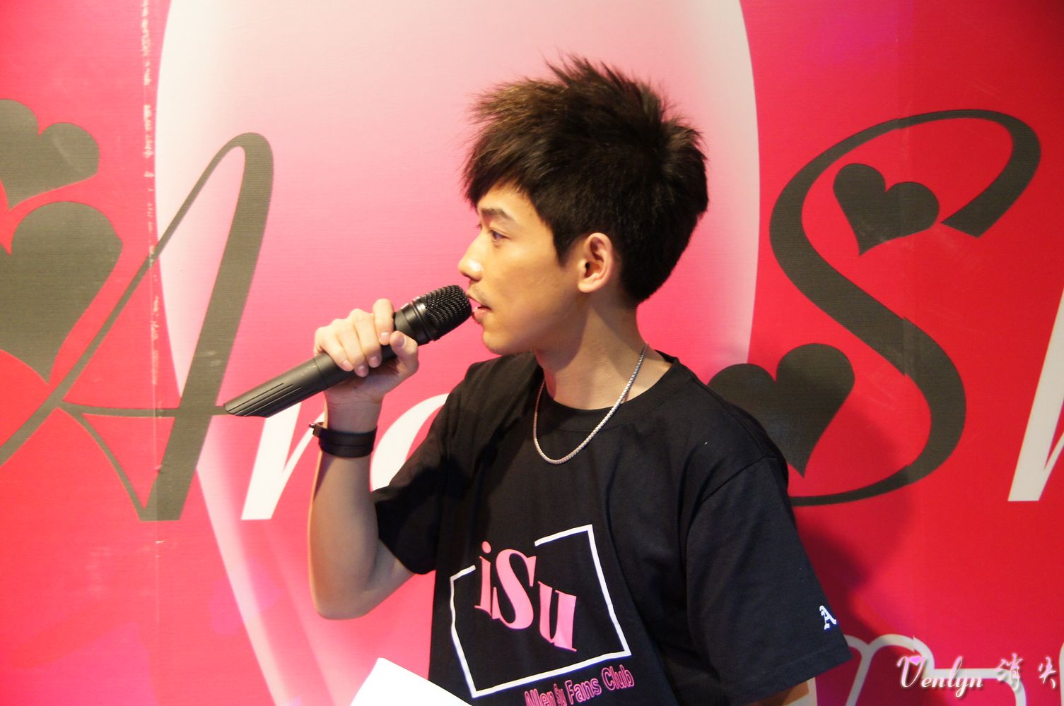 su /i>),1984年3月5日出生于陕西西安,中国内地嘻哈蓝调创作型男歌手