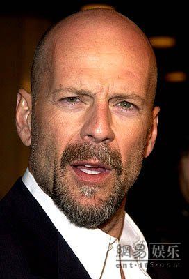  p>布鲁斯·威利斯(bruce willis),1955年3月19日生于西德,美国演员