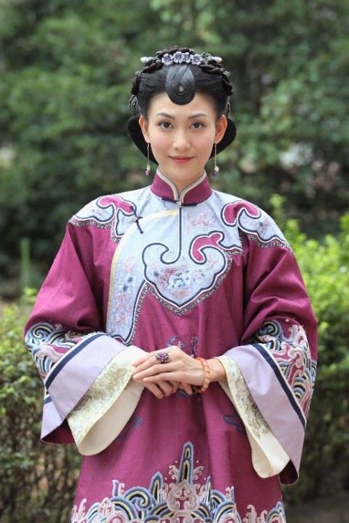 data-lemmaid="7320">大丫鬟 /a>》中的一个人物,童年由著名童星 a