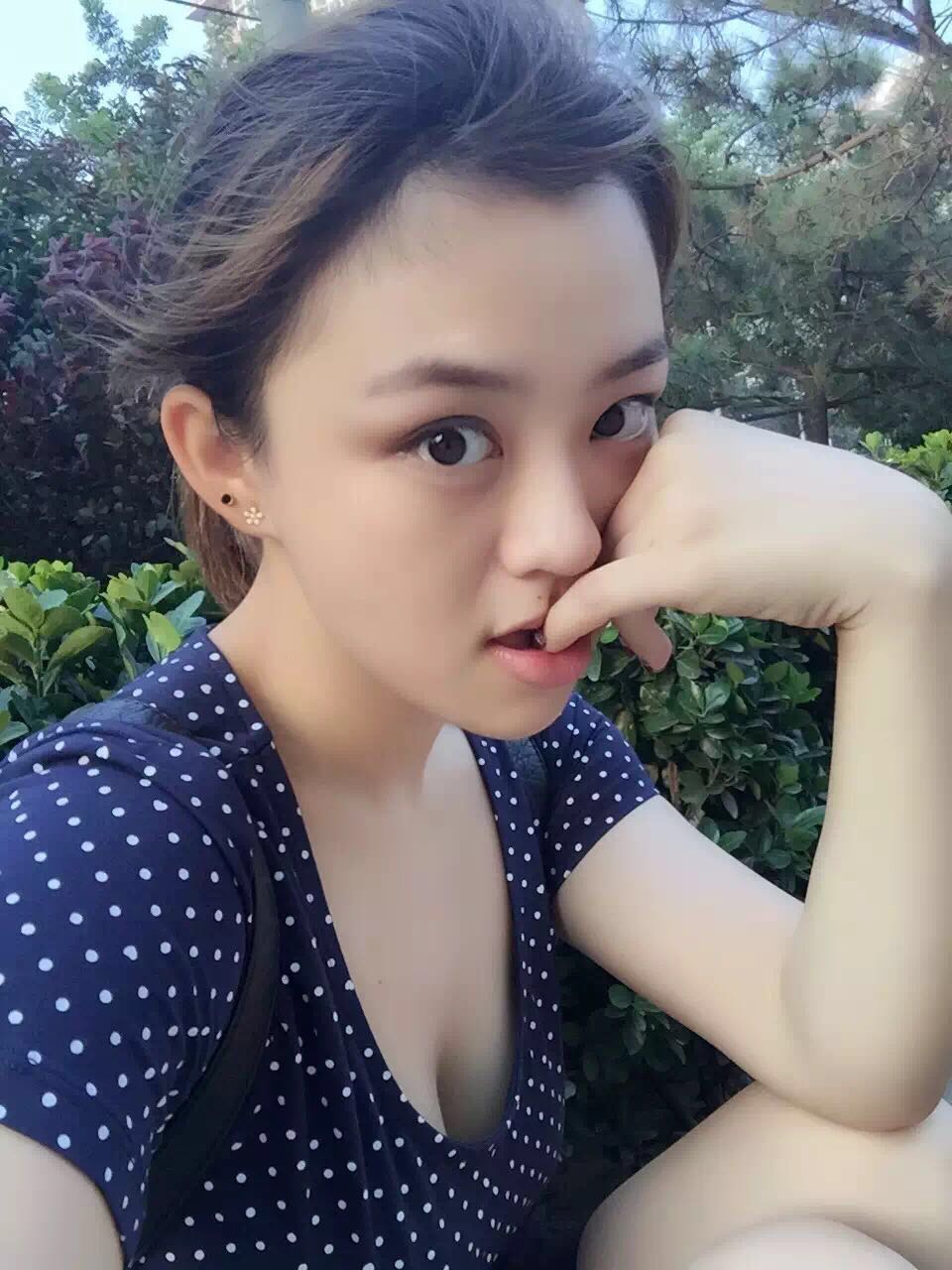  p data-id="gnyuxvzugi">王艺霖,1991年4月13日出生,中国内地女歌手