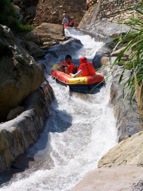宁波班溪漂流景区