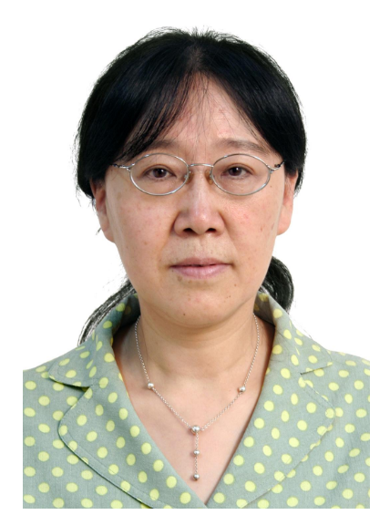 张红,女,福建莆田市中学教师