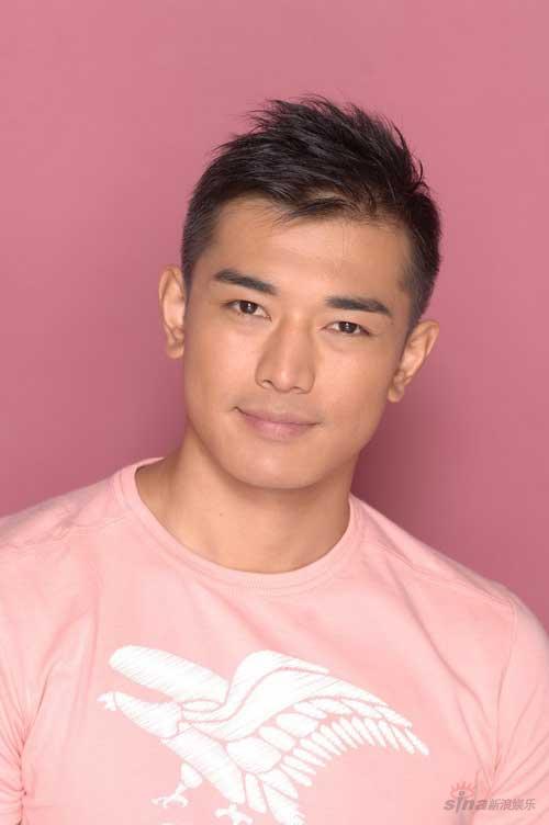 9月22日出生于中国香港,籍贯广东省潮州市,法籍华裔影视男演员,主持人