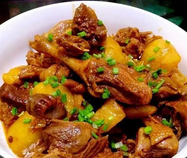 土豆烧鸭