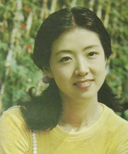 殷新（著名女演员）_百度百科