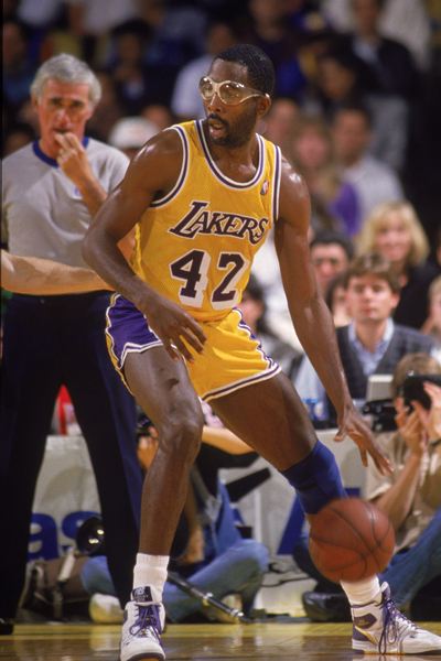  p>詹姆斯·沃西(james worthy),1961年2月27日出生于美国 a href="#"