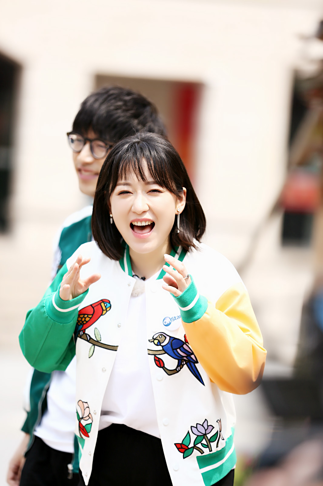 节目3位固定嘉宾是杨迪,沈涛,伊一;每期都会邀请不同的明星,和观众一