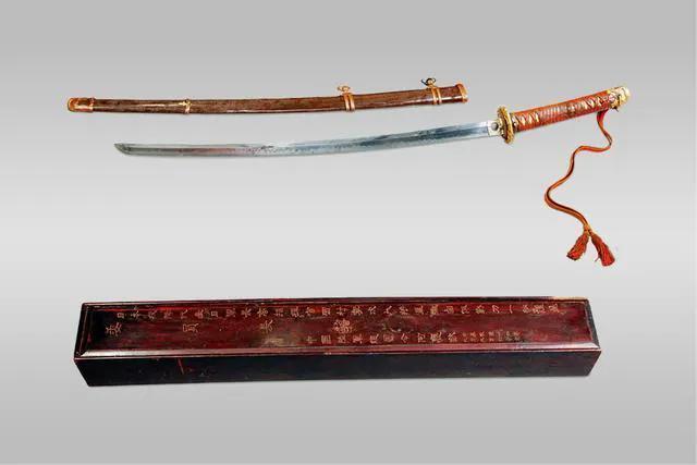 军刀上的日本，细节上的历史，从冈村宁次的假军刀说起_百科TA说