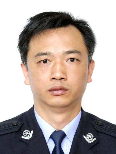  p data-id="sny6qkor6x3m">龙文金,现任贵州省瓮安县公安局党委委员