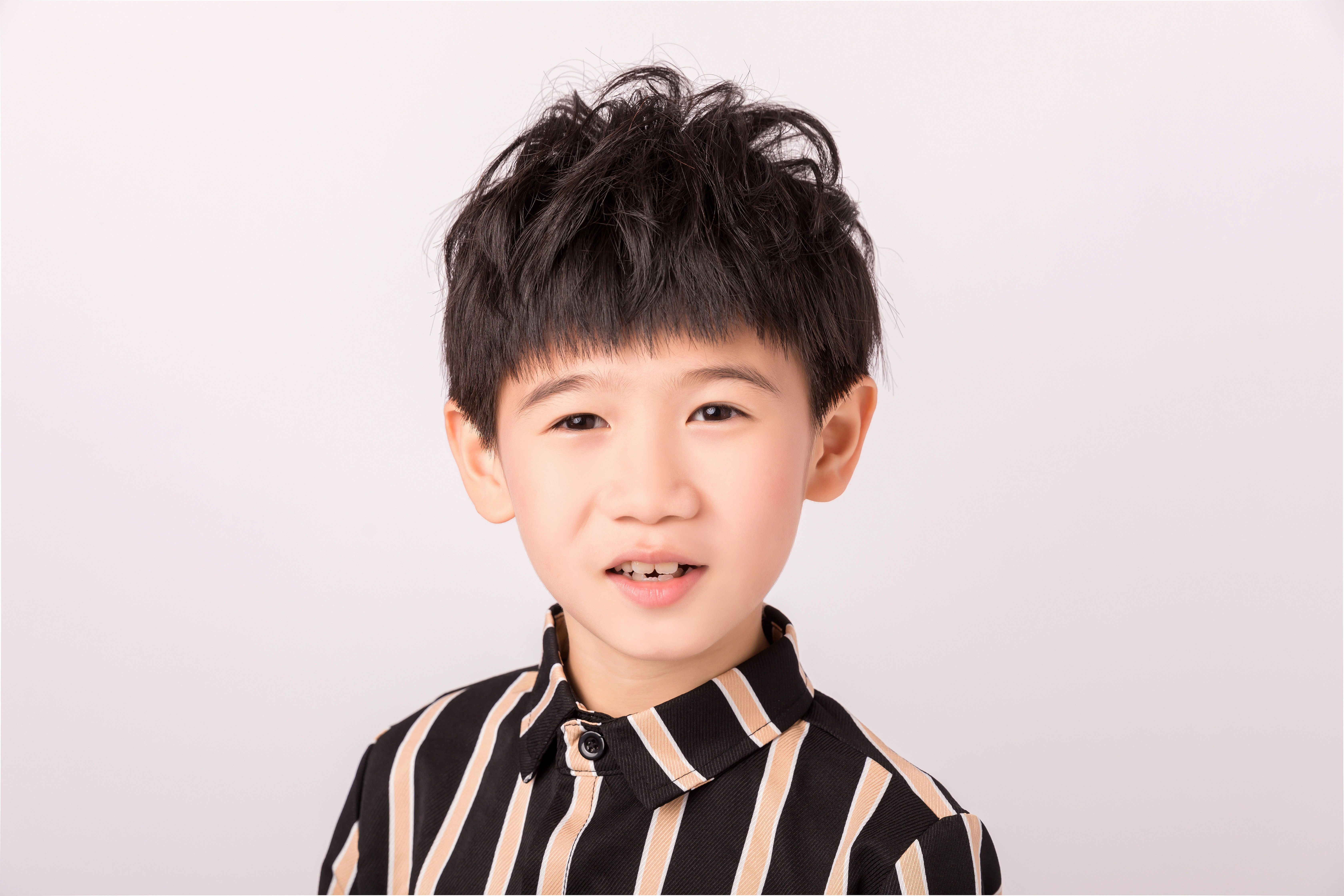 代表作品《 a target="_blank" href="/item/花公鸡/20468882" data