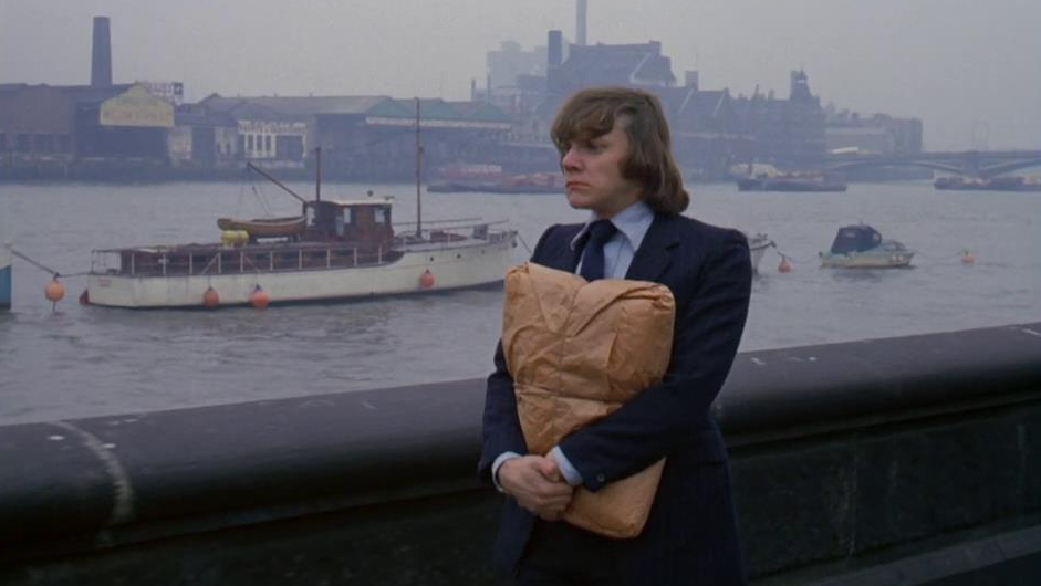 跨世纪名作《发条橙》，曾被英国禁映30年，仅仅是因为它尺度大？_百科TA说