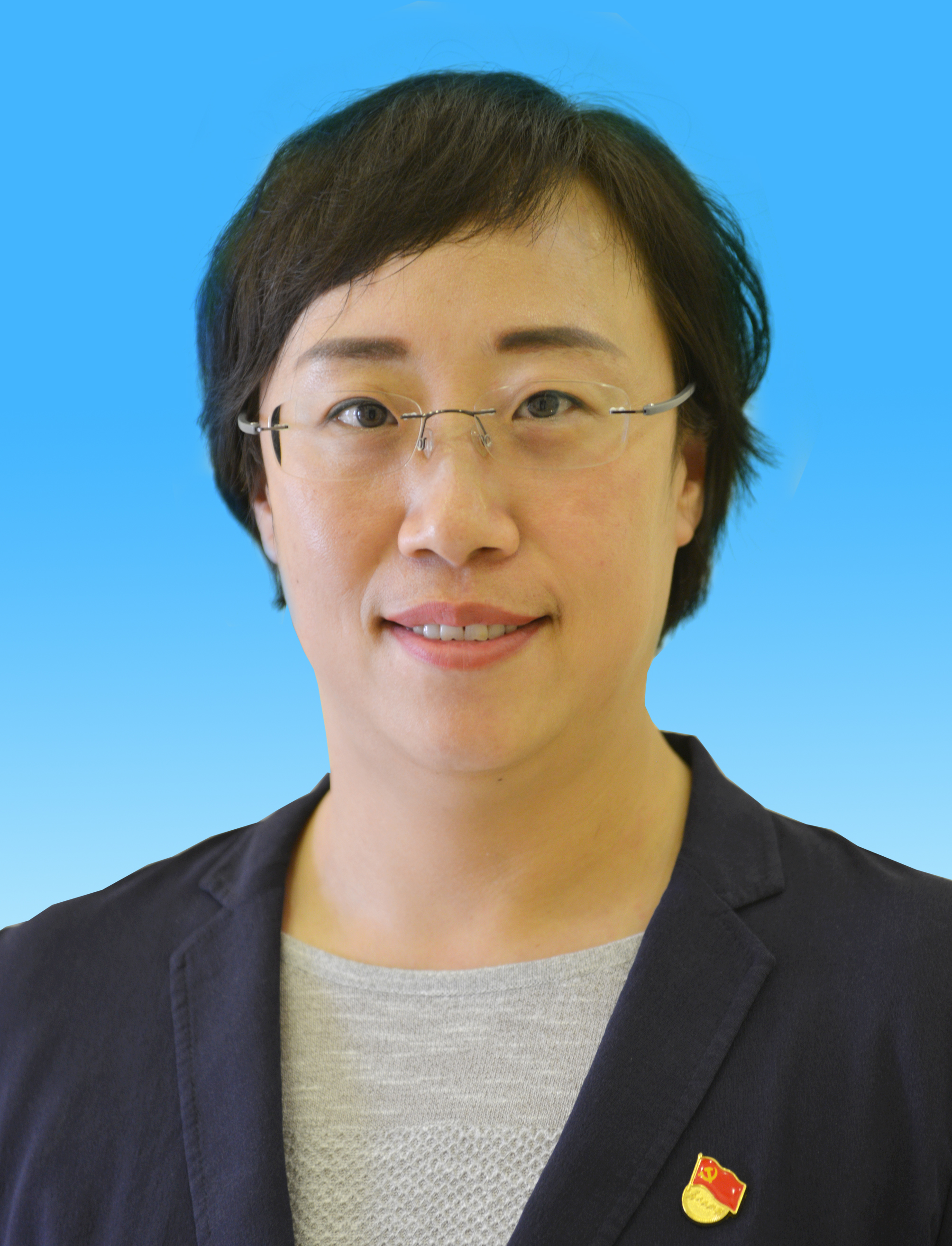 7月参加工作,2005.3月入党. /p> p>现任内蒙古达茂旗委常委,宣传部长.