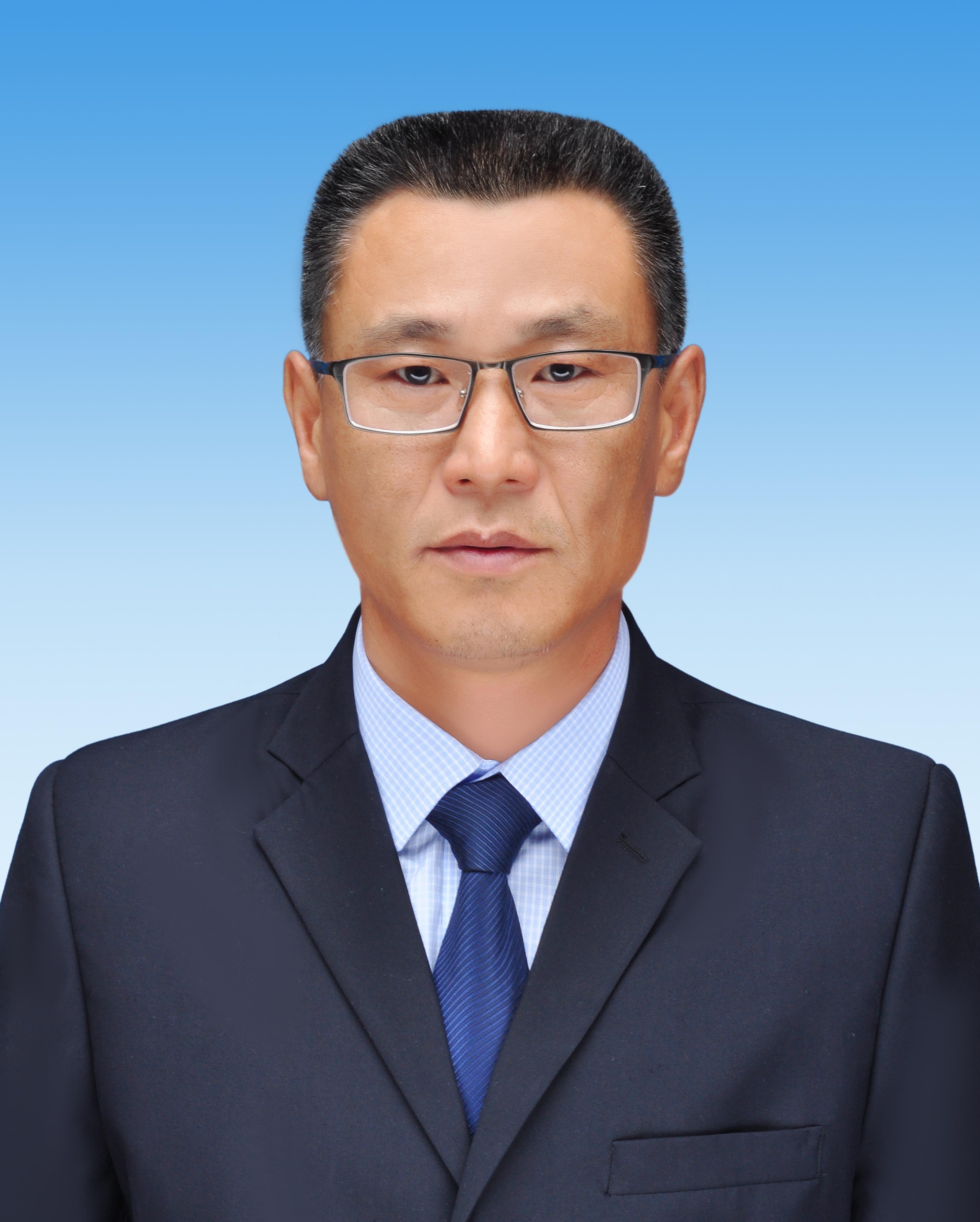  /p> p>现任鄂温克旗副旗长,旗财政局局长,党组书记. /p>