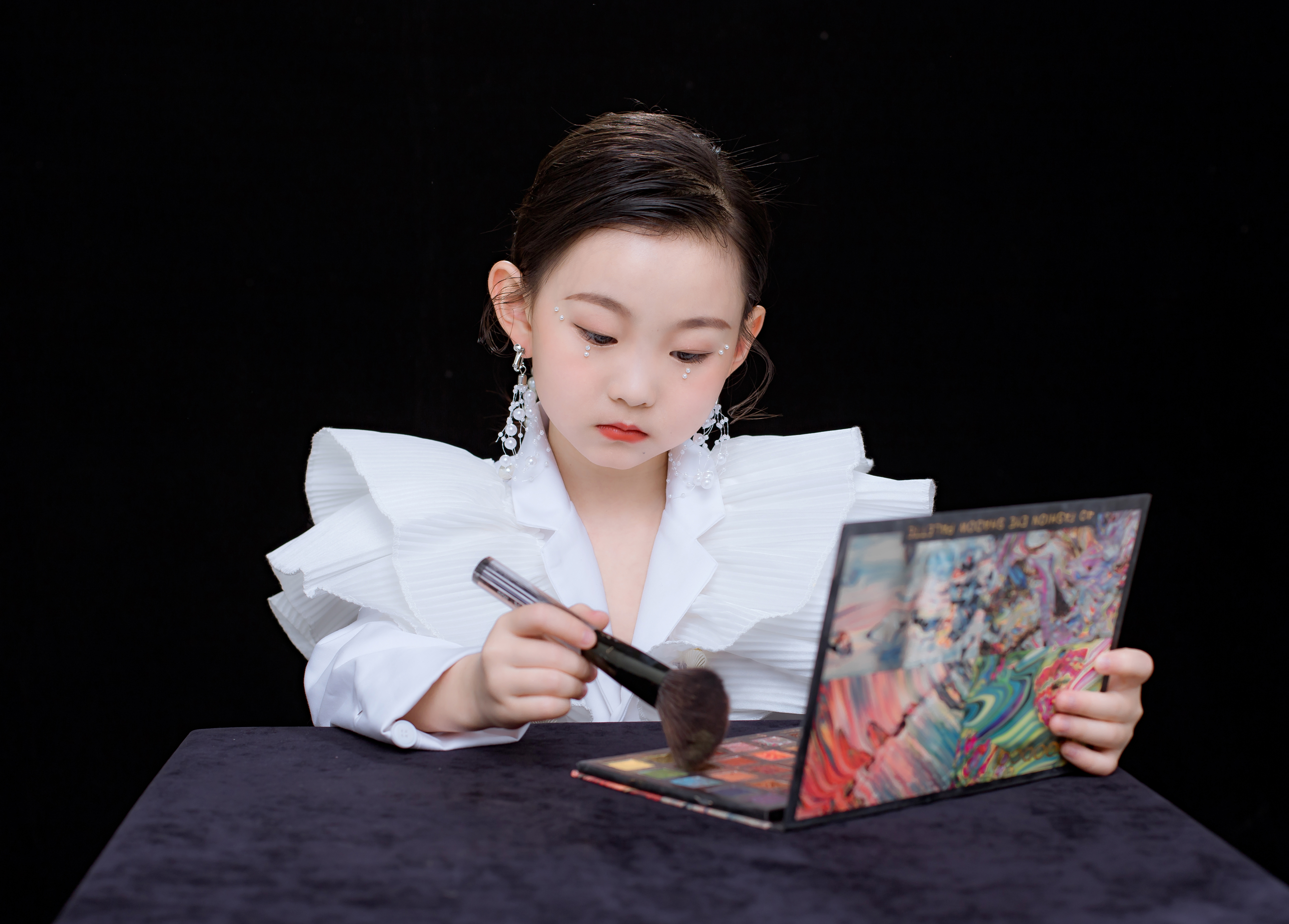 class="ref" data-ctrid="swrethbckqkn">崔鑫奕彤,中国内地女歌手