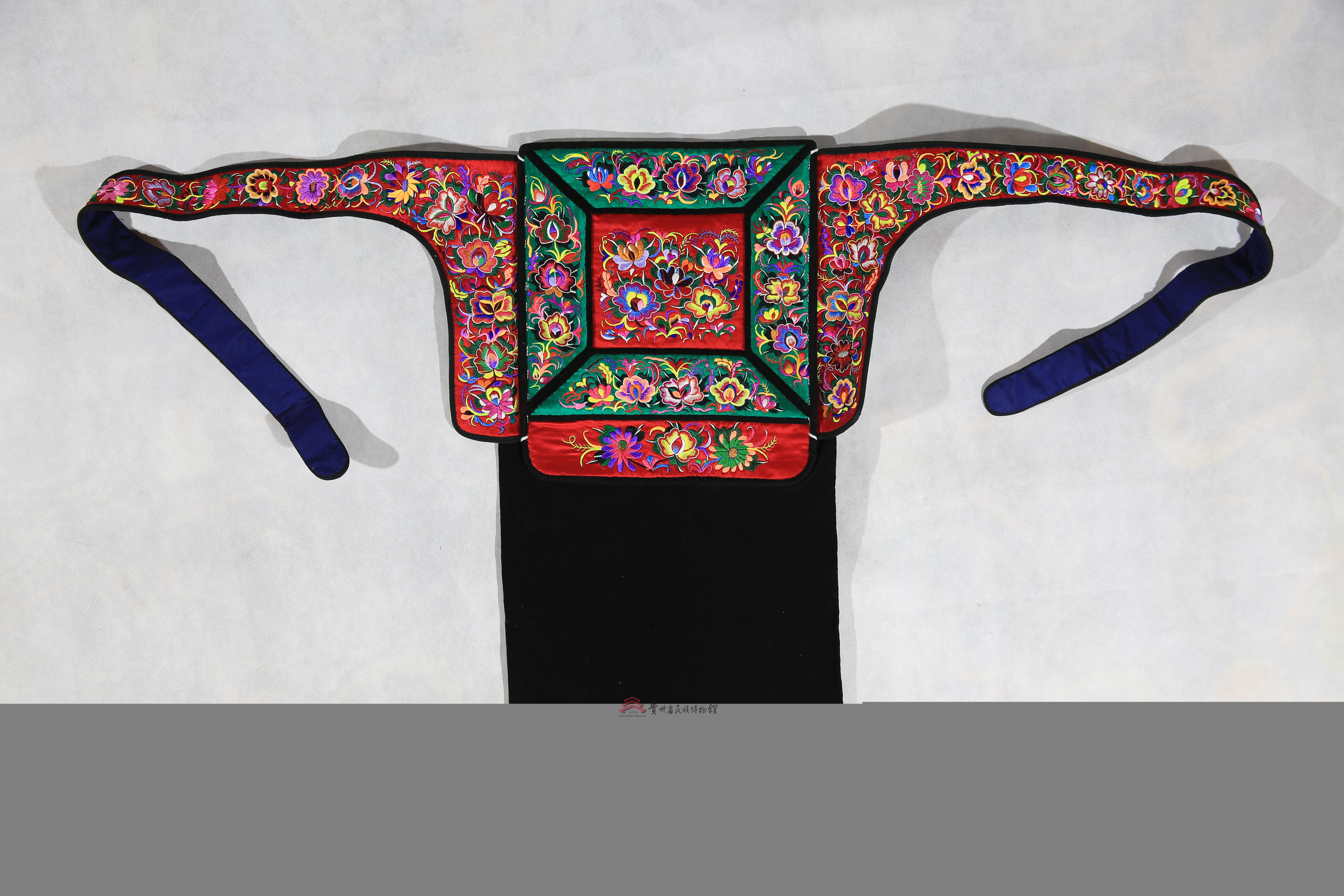 当代贵州麻江畲族平绣花卉纹背带