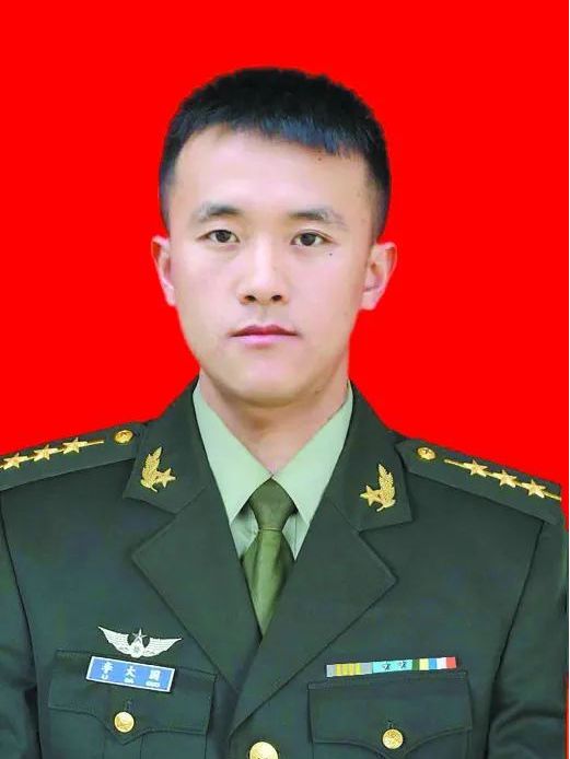  p>李大国,第75集团军某合成旅连长.