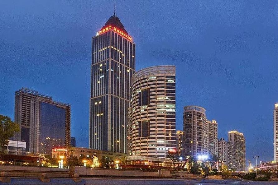  p>南通金石国际大酒店是一家集住宿,餐饮,娱乐,会务于一体的商务酒店