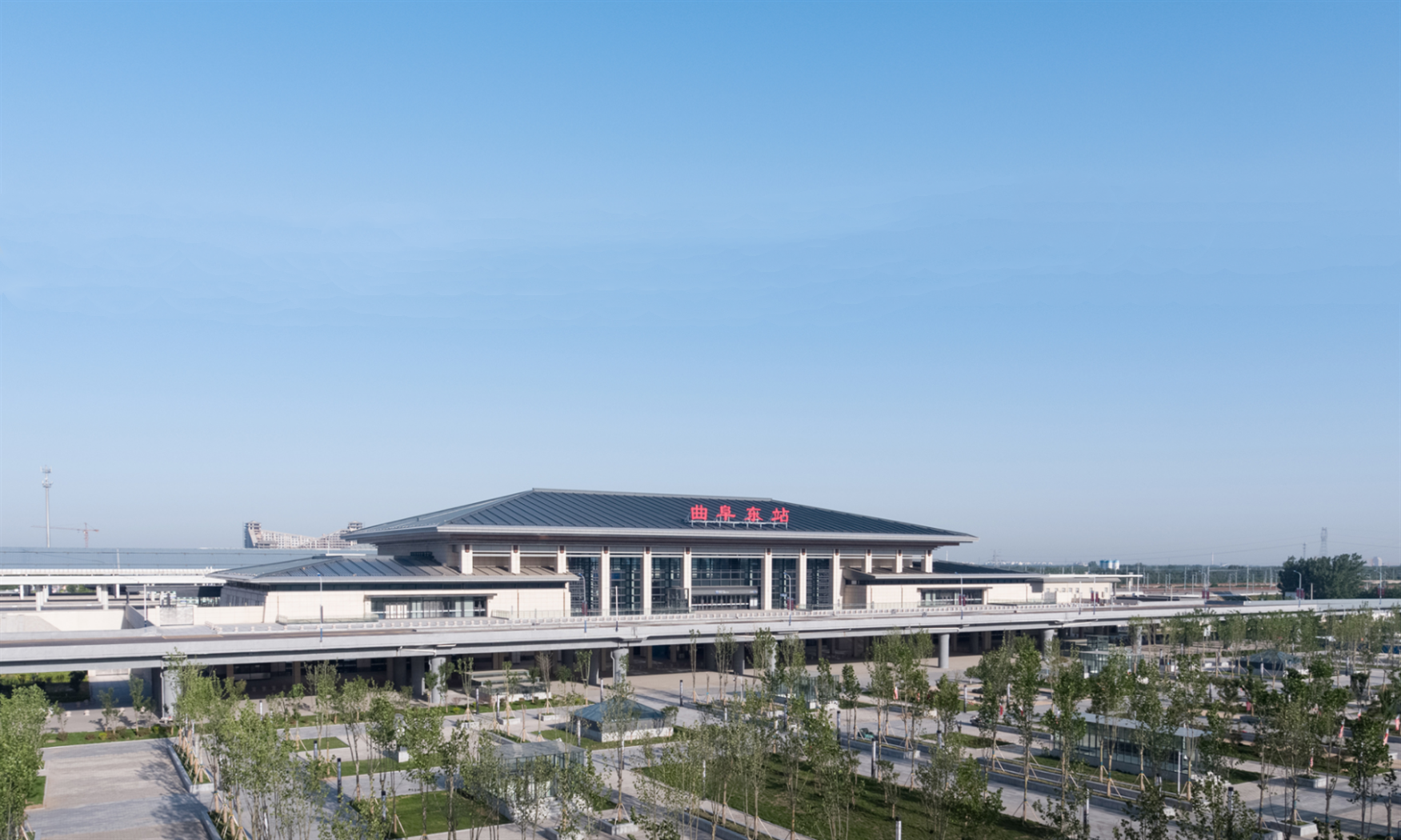  p>曲阜东站(qufudong railway station),位于中国山东省济宁市曲阜市