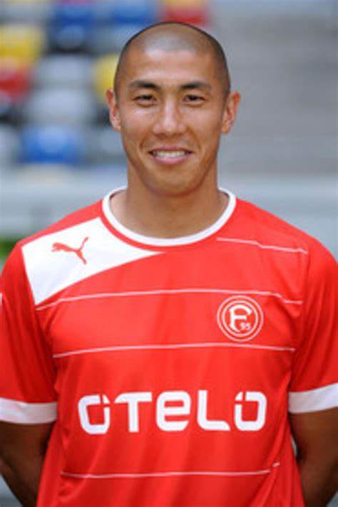  p>车杜里(         ),1980年7月25日出生于德国法兰克福,前韩国职业