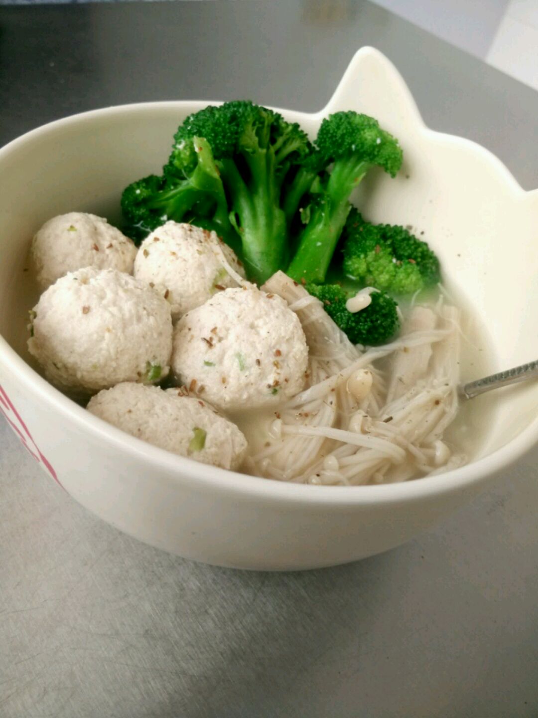 鸡胸脯丸子汤