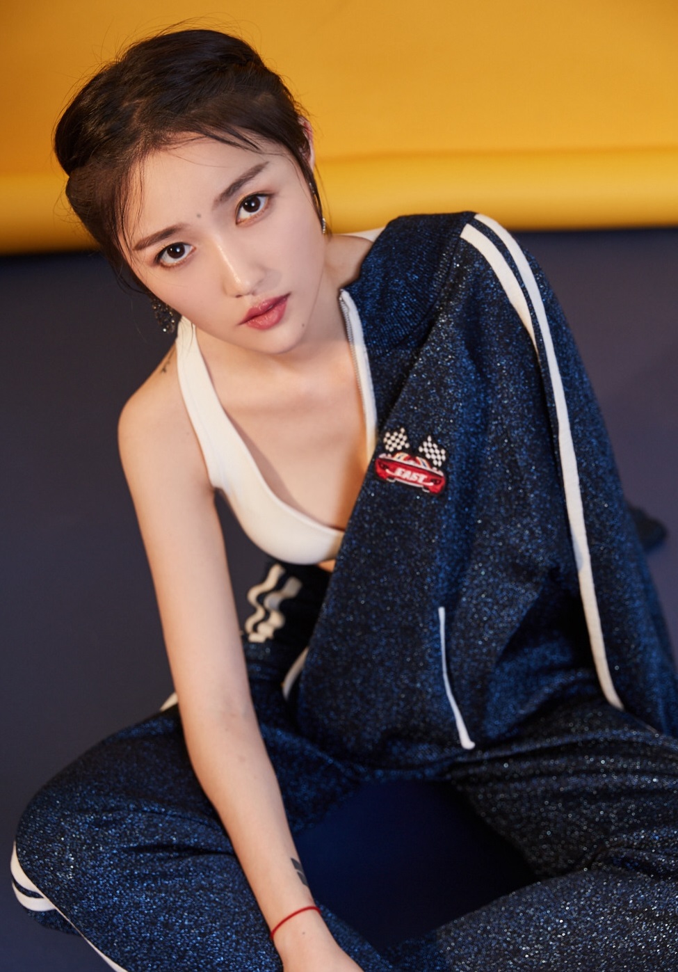  p>胡66,本名胡睿,1998年出生于江苏省沭阳县,中国内地女歌手,网络