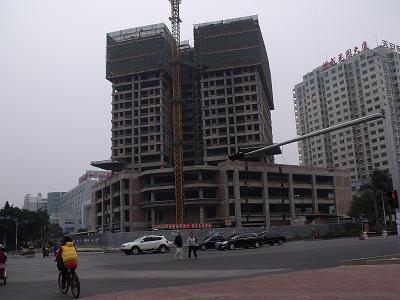  p>奇珠财富大厦项目地处北海城市中央,对面即是北海最为繁华的地方